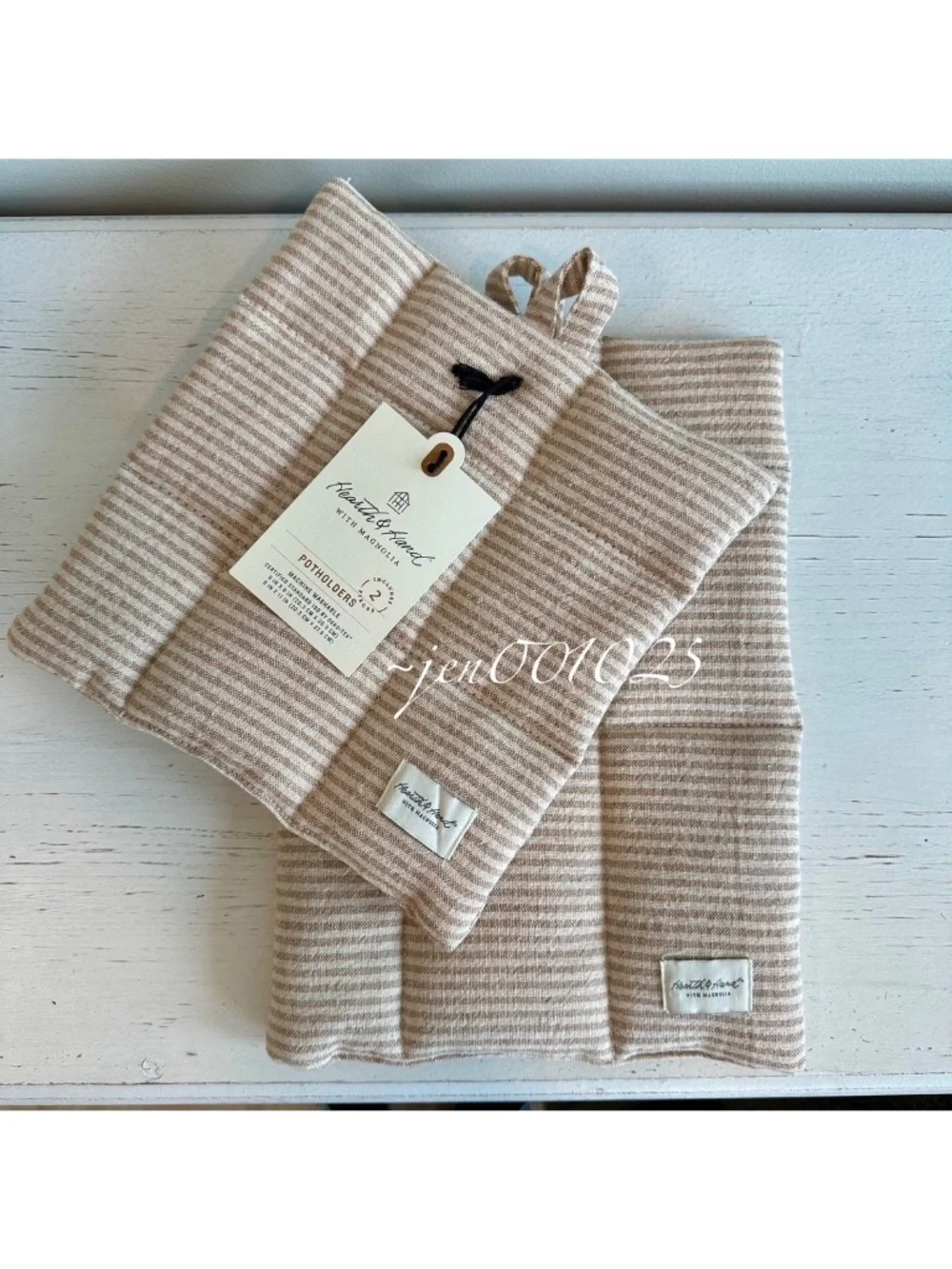 Hearth & Hand pot holder